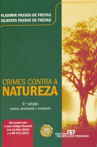 Capa do livro Crimes Contra a Natureza